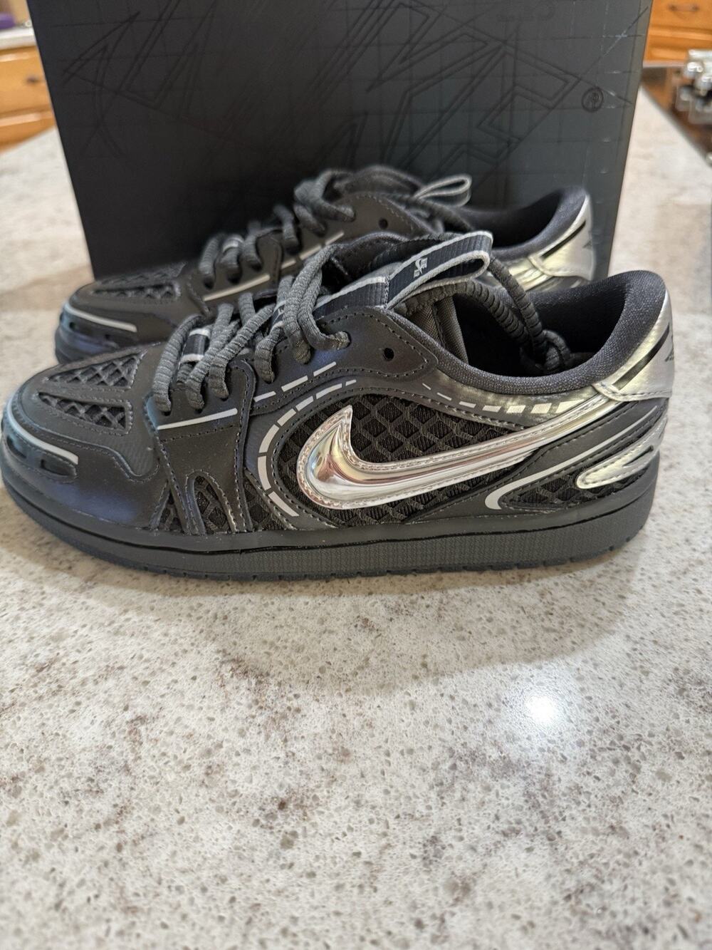 Air Jordan 1 Women’s MM Low V3 Size 6.5 Black/Metallic Silver-White New In Box
